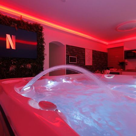 Casa Amor & Spa, Appartement Suite Jacuzzi & Piscine Chauffee Montfort-sur-Argens Buitenkant foto