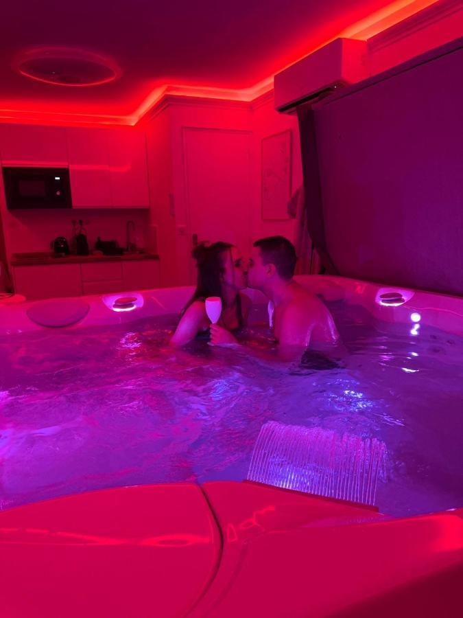 Casa Amor & Spa, Appartement Suite Jacuzzi & Piscine Chauffee Montfort-sur-Argens Buitenkant foto