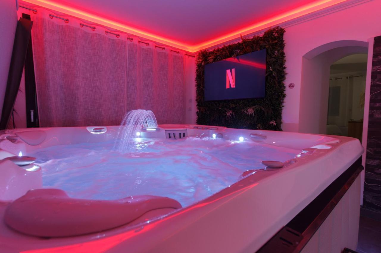 Casa Amor & Spa, Appartement Suite Jacuzzi & Piscine Chauffee Montfort-sur-Argens Buitenkant foto