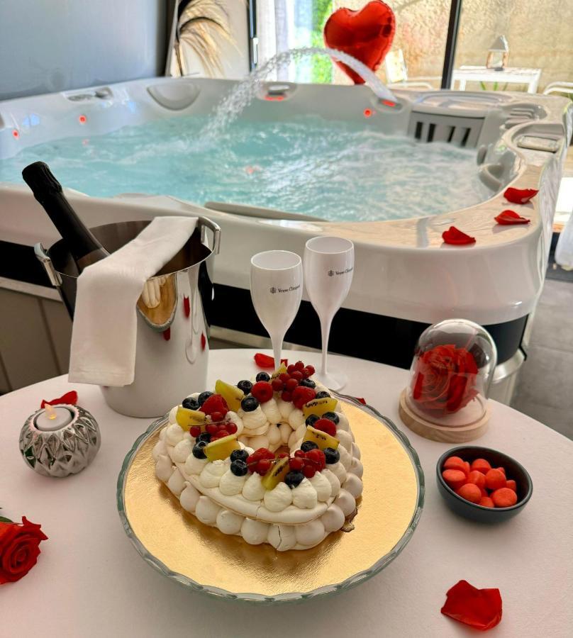 Casa Amor & Spa, Appartement Suite Jacuzzi & Piscine Chauffee Montfort-sur-Argens Buitenkant foto