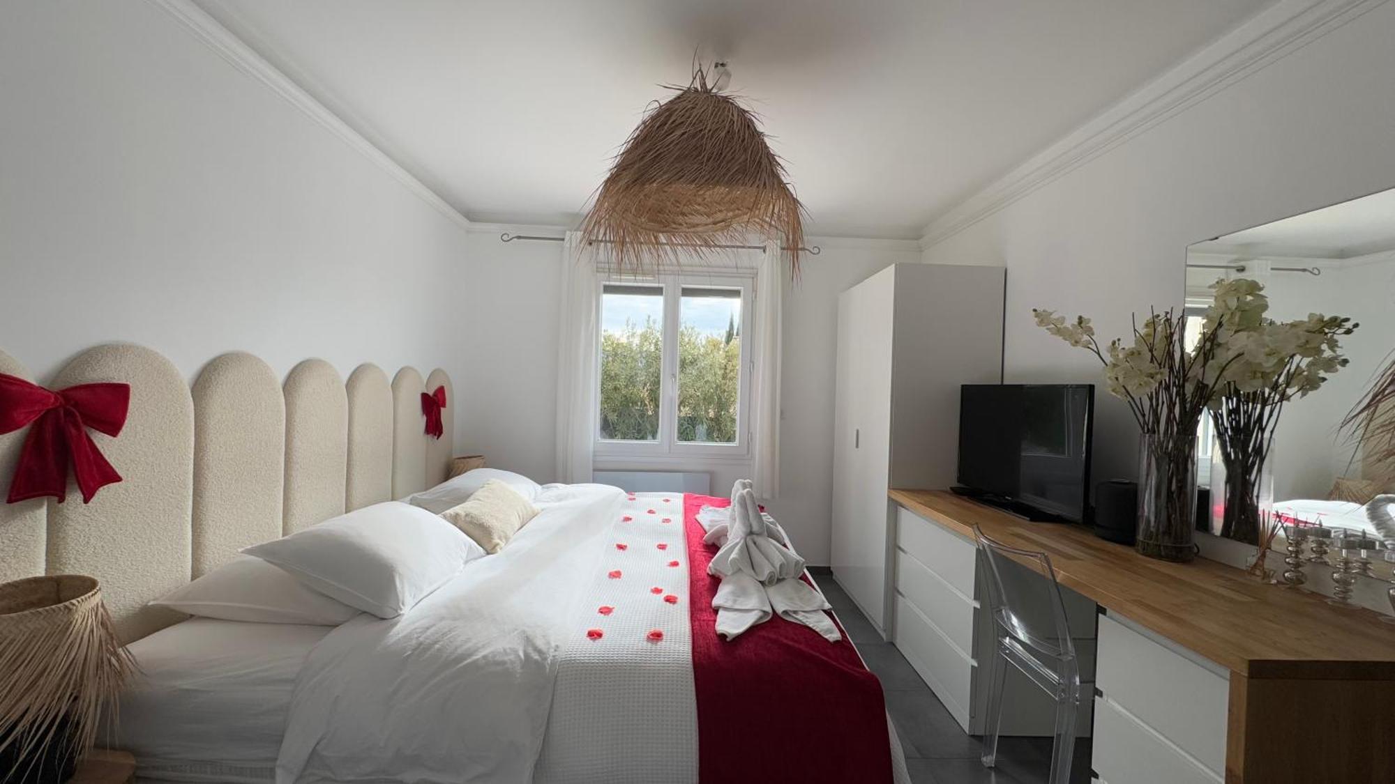 Casa Amor & Spa, Appartement Suite Jacuzzi & Piscine Chauffee Montfort-sur-Argens Buitenkant foto